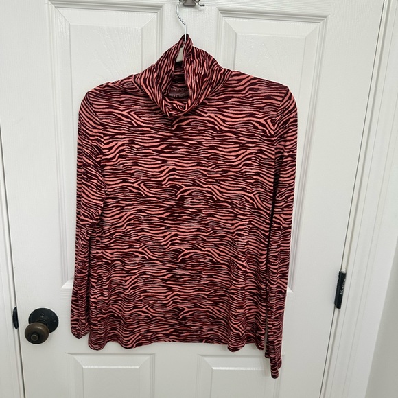 LOFT Red and Black Zebra Print Turtleneck - Picture 1 of 2